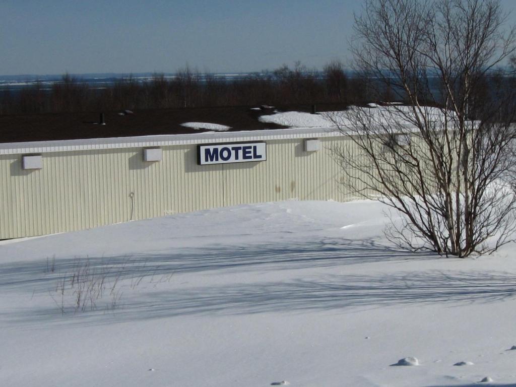 Motel De La Pointe Aux Bouleaux Baie-Sainte-Catherine Exterior foto