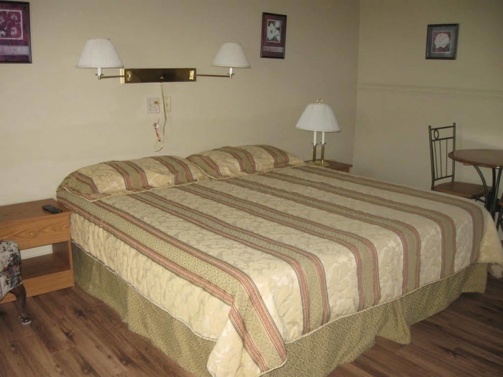 Motel De La Pointe Aux Bouleaux Baie-Sainte-Catherine Exterior foto